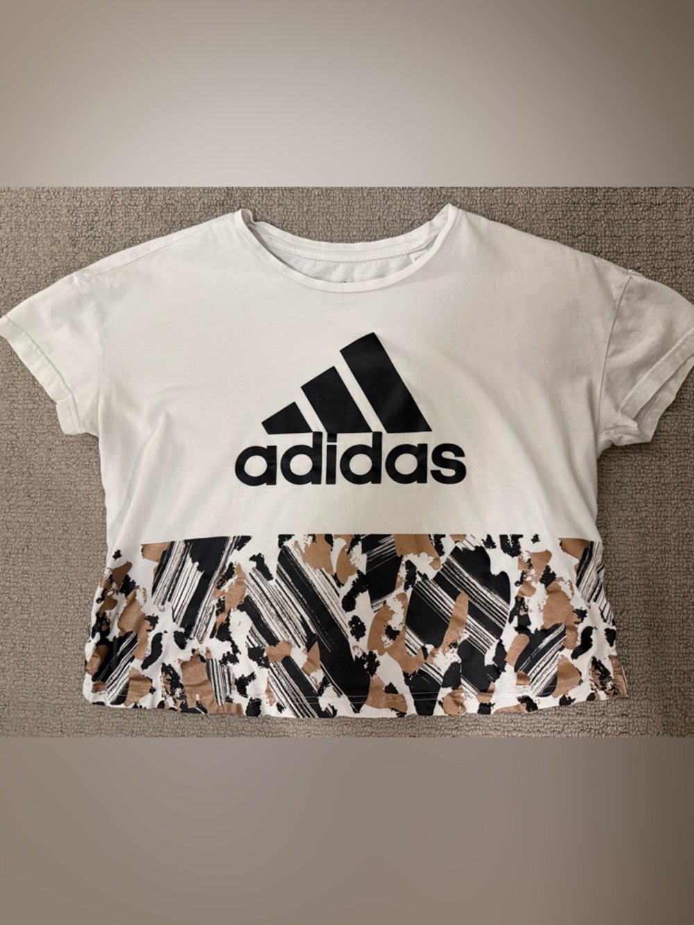 Adidas Crop Top Graphic Tee Women’s M